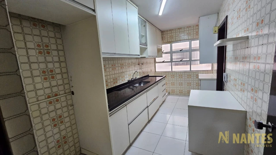Apartamento a venda Ed. Leonardo da Vinci, 3 quartos, 157 m² privativos por R$ 630.000, Vila Larsen, Londrina/Pr.