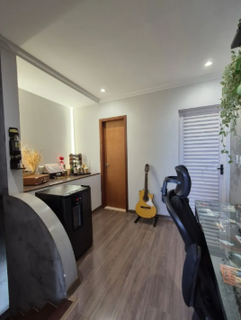 Apartamento duplex com terraço privativo no Condomínio Poeta Mário Romagnolli, Centro - Londrina PR