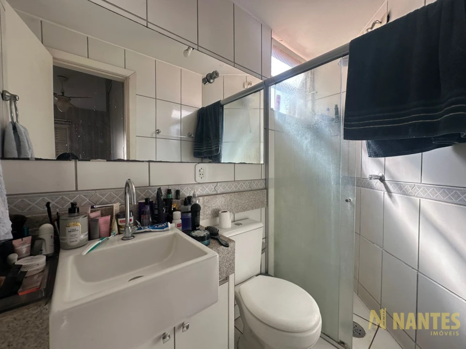 Imagens do imóveis Apartamento para venda com 3 dormitórios sendo 1 suíte, R$300.000,00 - Edifício Saint George, Centro de Londrina PR