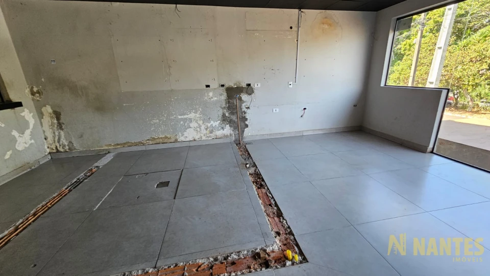 Imóvel comercial para venda, por R$ 960.000 - Bairro Kennedy próximo a Av. Maringá, 324m² em Londrina/Pr.