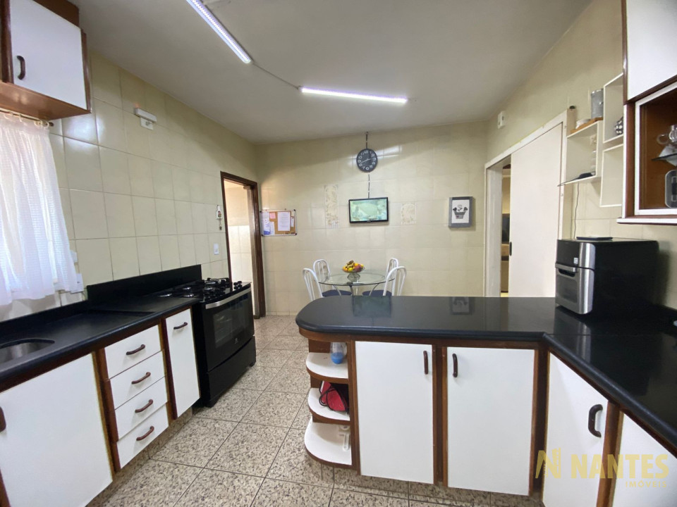 Casa à venda com 4 dormitórios, 200 m² R$ 1.090.000, - Jardim San Fernando - Londrina/PR