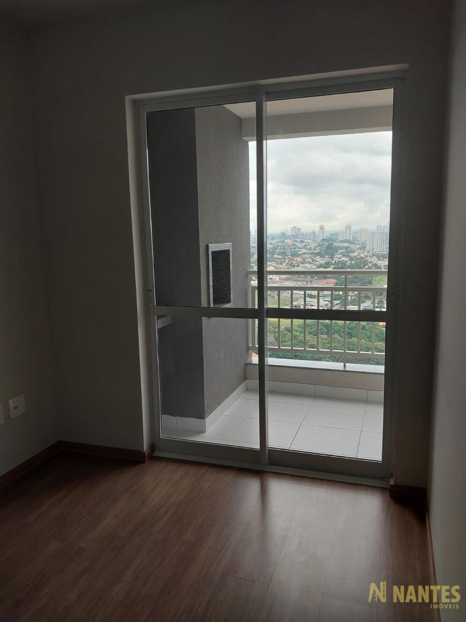 Imagens do imóveis Apartamento em andar alto para venda no Ed. Torre Santorini, Inglaterra - Londrina PR