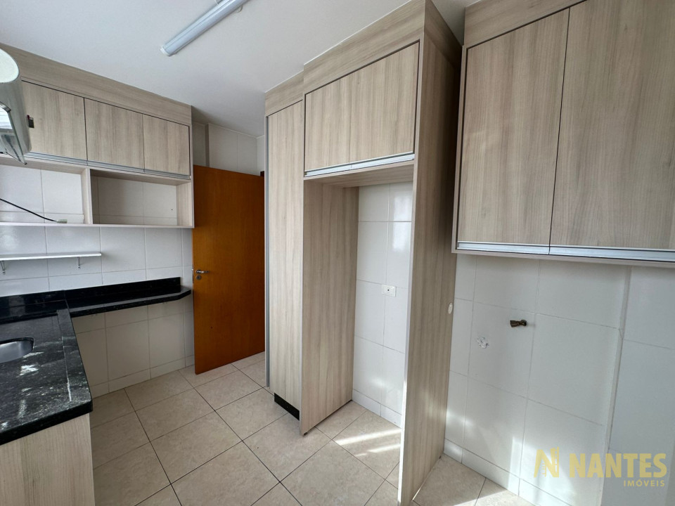 Apartamento para locação no Ed. New Brooklin Residence, Jardim Higienopólis - Londrina PR
