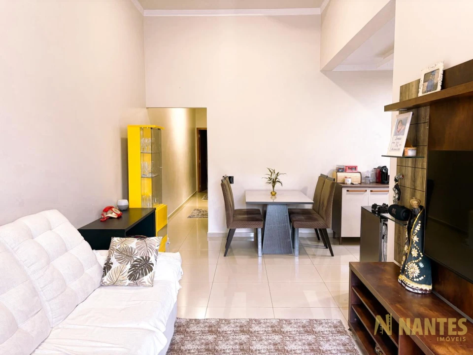 Casa a venda, 3 quartos, 95m² privativos por R$ 398.000, Bairro Cascavel Velho, Cascavel/Pr.