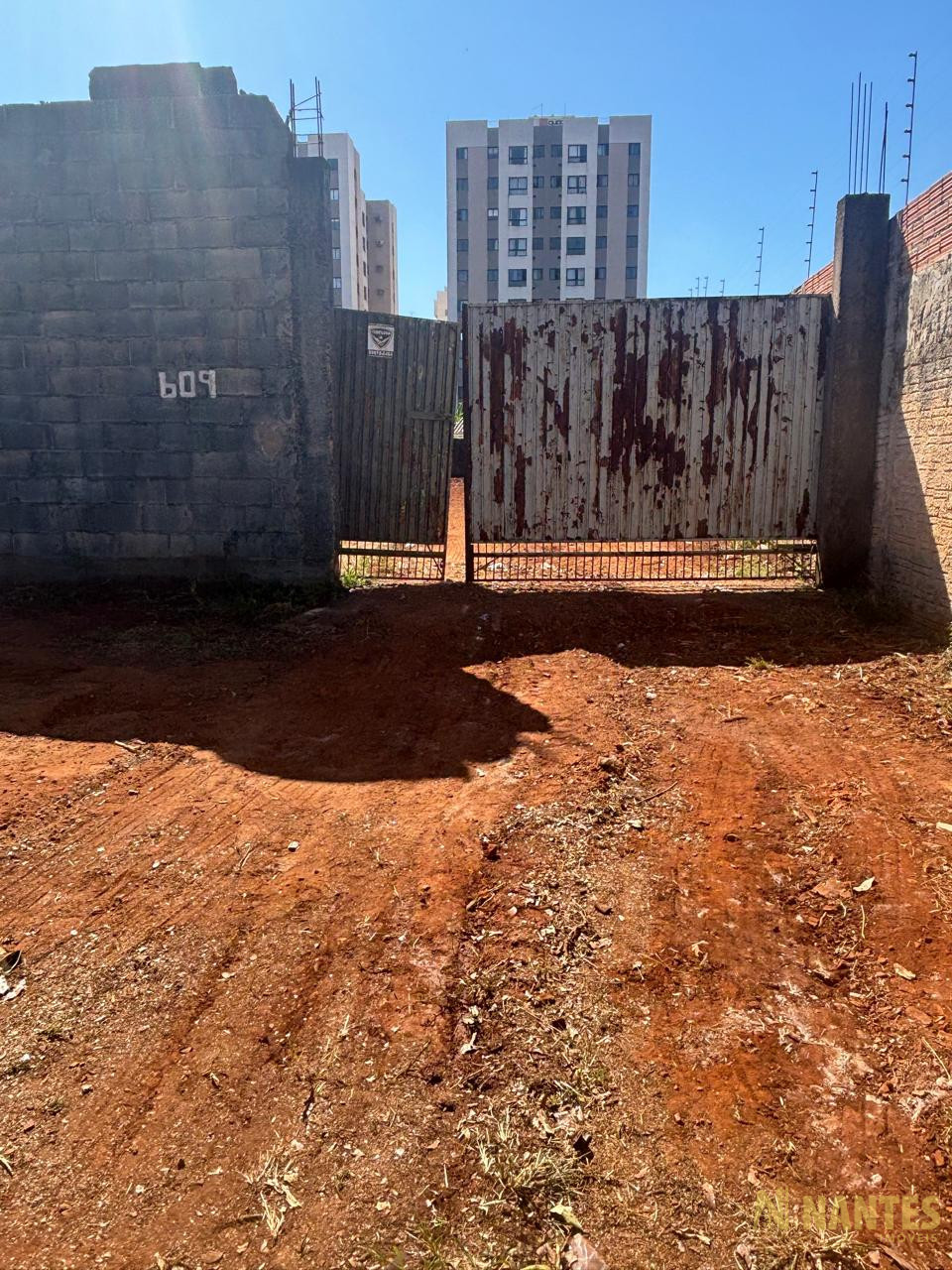 Terreno Comercial e Residencial à venda, 565 m² por R$ 448.000 - Vila Brasil - Londrina/PR