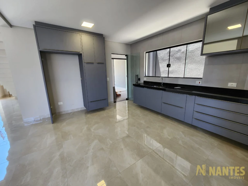 Casa a venda Condominio Fechado zona leste, R$ 1.490.000 com 187m², 3 quartos em Londrina/Pr.