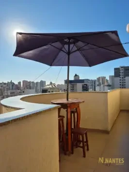 Apartamento duplex com terraço privativo no Condomínio Poeta Mário Romagnolli, Centro - Londrina PR