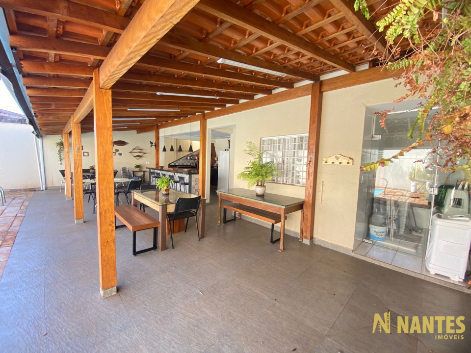 Casa à venda com 4 dormitórios, 200 m² R$ 1.090.000, - Jardim San Fernando - Londrina/PR