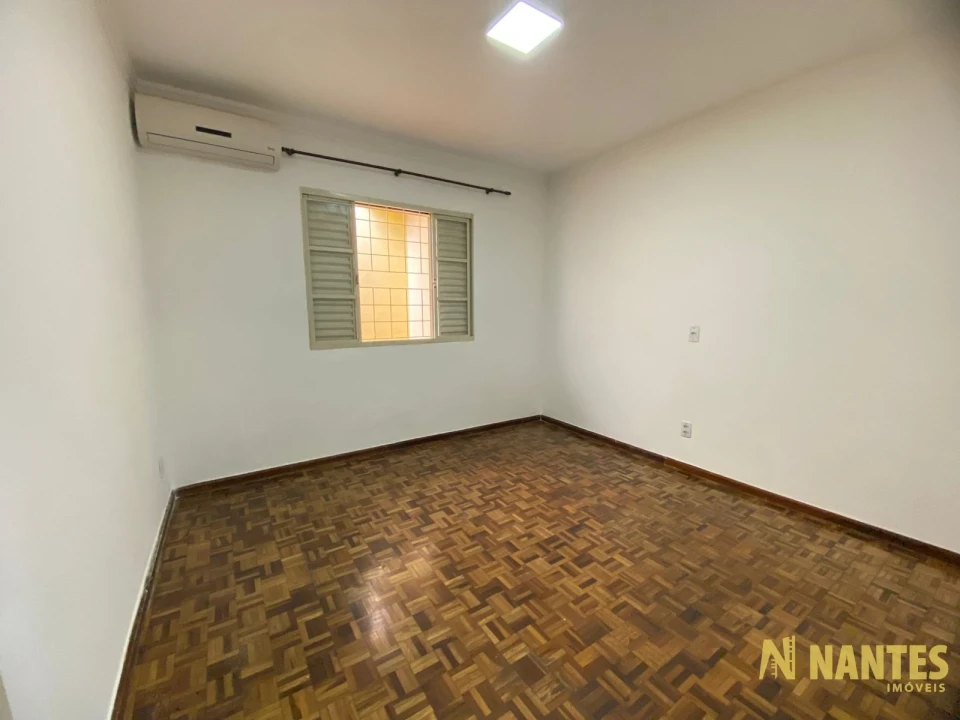 Imagens do imóveis Casa de esquina à venda Rua Jardinópolis - 250 m²  R$ 770.000, - Jardim Alvorada - Londrina/PR.