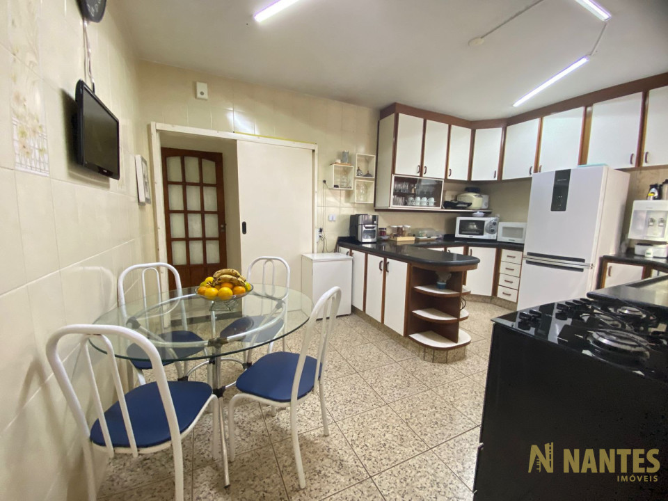 Casa à venda com 4 dormitórios, 200 m² R$ 1.090.000, - Jardim San Fernando - Londrina/PR