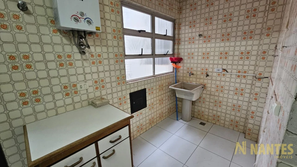 Apartamento a venda Ed. Leonardo da Vinci, 3 quartos, 157 m² privativos por R$ 630.000, Vila Larsen, Londrina/Pr.