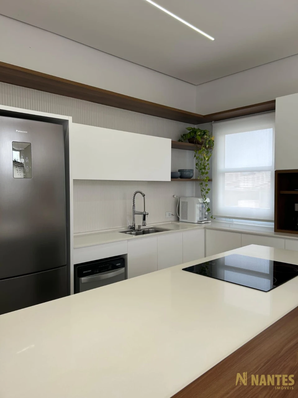 Casa com 3 suítes à venda Parque Tauá Aranguá - 242 m² R$ 2.150.000, - Abussafe - Londrina/PR.