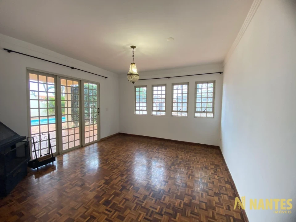 Imagens do imóveis Casa de esquina à venda Rua Jardinópolis - 250 m²  R$ 750.000, - Jardim Alvorada - Londrina/PR.