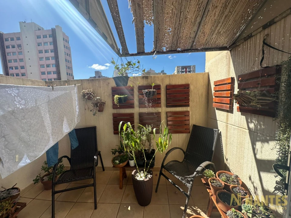 Imagens do imóveis Apartamento para venda com 3 dormitórios sendo 1 suíte, R$300.000,00 - Edifício Saint George, Centro de Londrina PR
