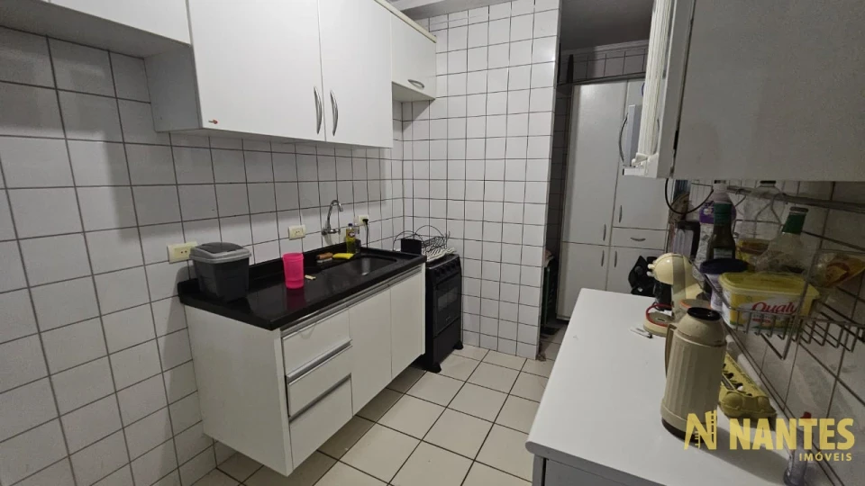 Apartamento a venda no Ed. Montpellier, 47 m² privativos, 1 quarto, Valor R$ 280.000 Centro de Londrina.