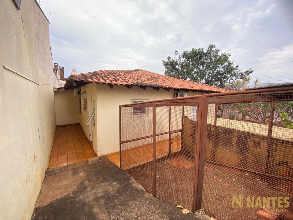Imagens do imóveis Casa de esquina à venda Rua Jardinópolis - 250 m²  R$ 750.000, - Jardim Alvorada - Londrina/PR.