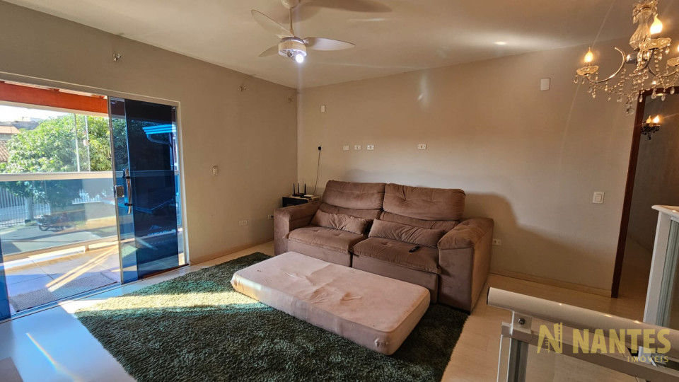 Casa á venda no Residencial Quadra Norte, 250 m²  com 3 suítes, na Zona Norte em Londrina/Pr.