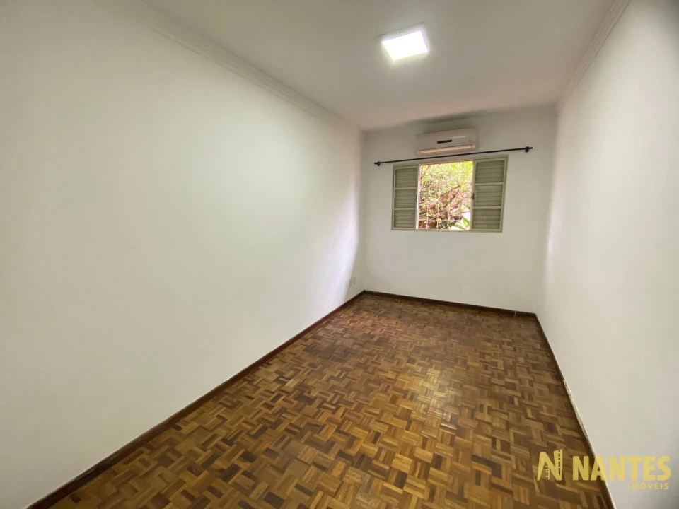 Imagens do imóveis Casa de esquina à venda Rua Jardinópolis - 250 m²  R$ 770.000, - Jardim Alvorada - Londrina/PR.
