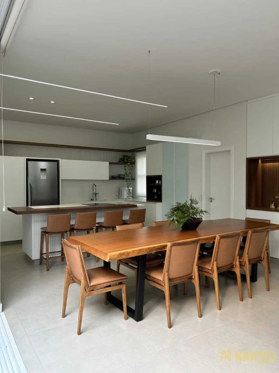 Casa com 3 suítes à venda Parque Tauá Aranguá - 242 m² R$ 2.150.000, - Abussafe - Londrina/PR.