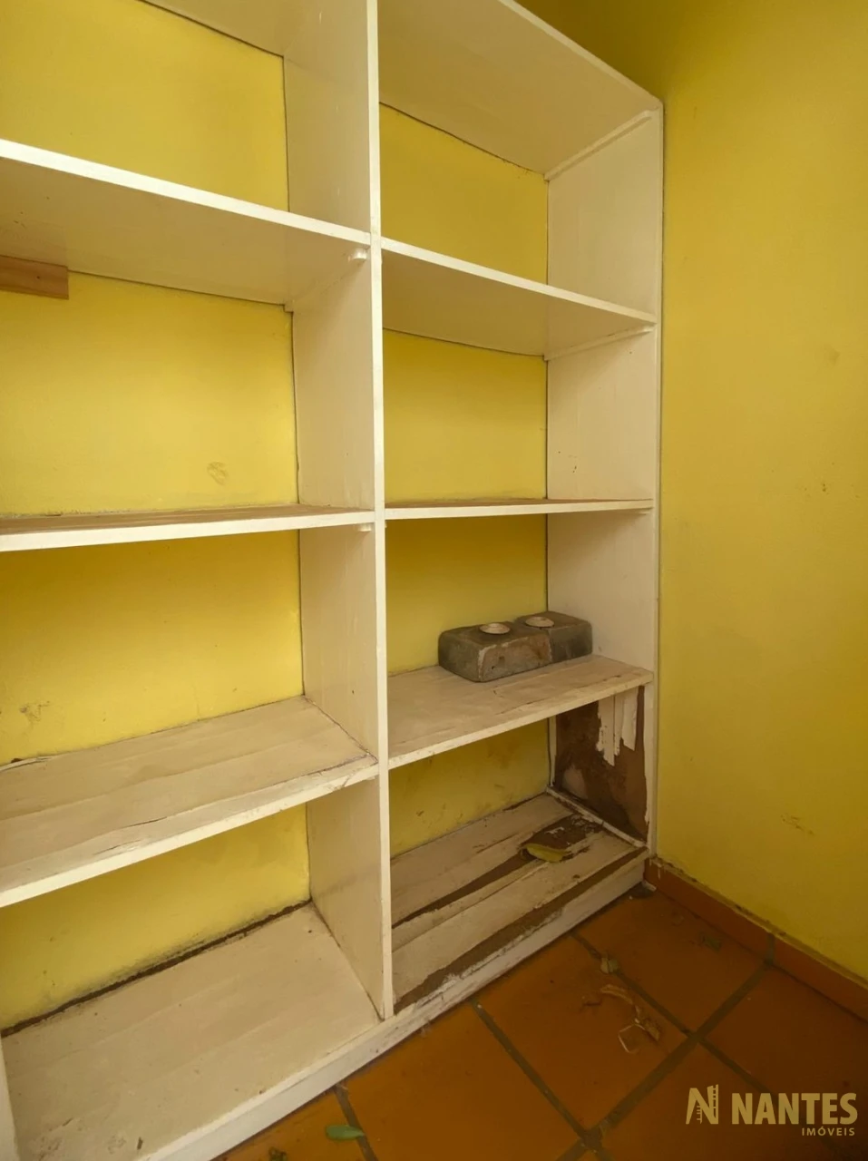 Imagens do imóveis Casa de esquina à venda Rua Jardinópolis - 250 m²  R$ 750.000, - Jardim Alvorada - Londrina/PR.