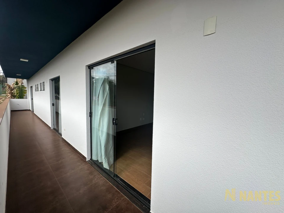 Belíssima casa a venda no Condomínio Royal Forest, 300 m² privativos, 3 suites por R$ 2.900.000, Londrina/Pr.