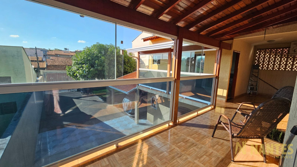 Casa á venda no Residencial Quadra Norte, 250 m²  com 3 suítes, na Zona Norte em Londrina/Pr.