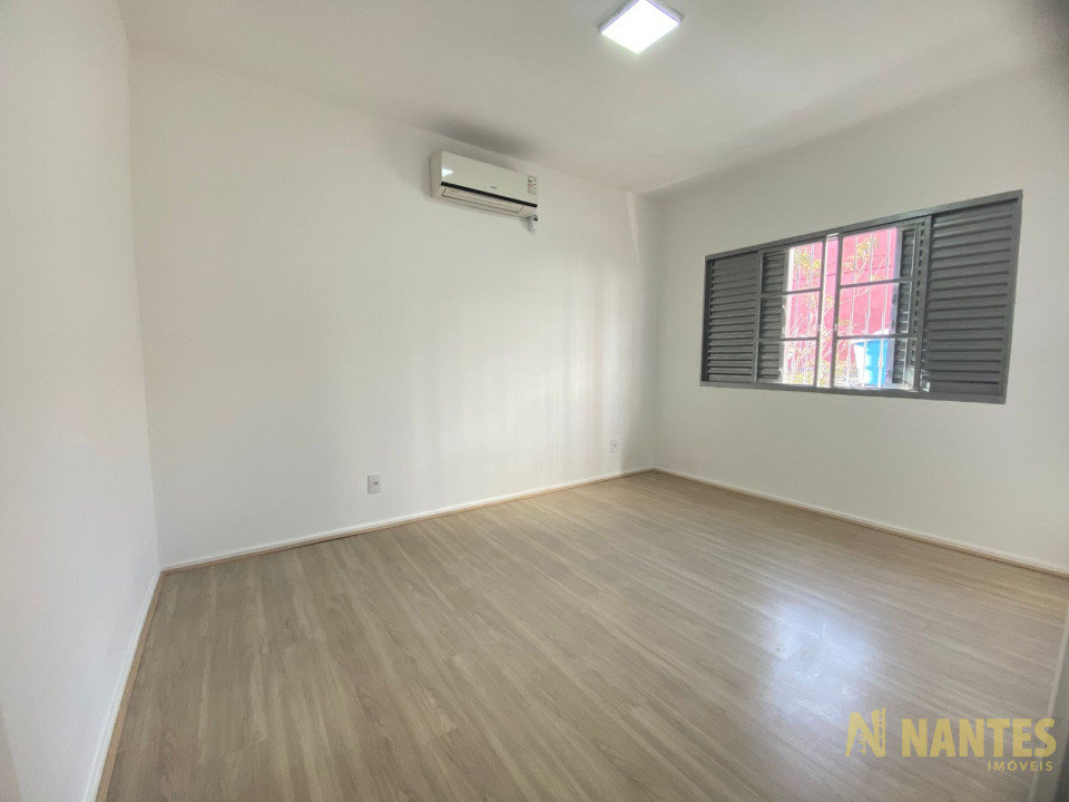 Casa à venda com 4 dormitórios, 260 m² R$ 1.200.000, Boa Vista - Londrina/PR