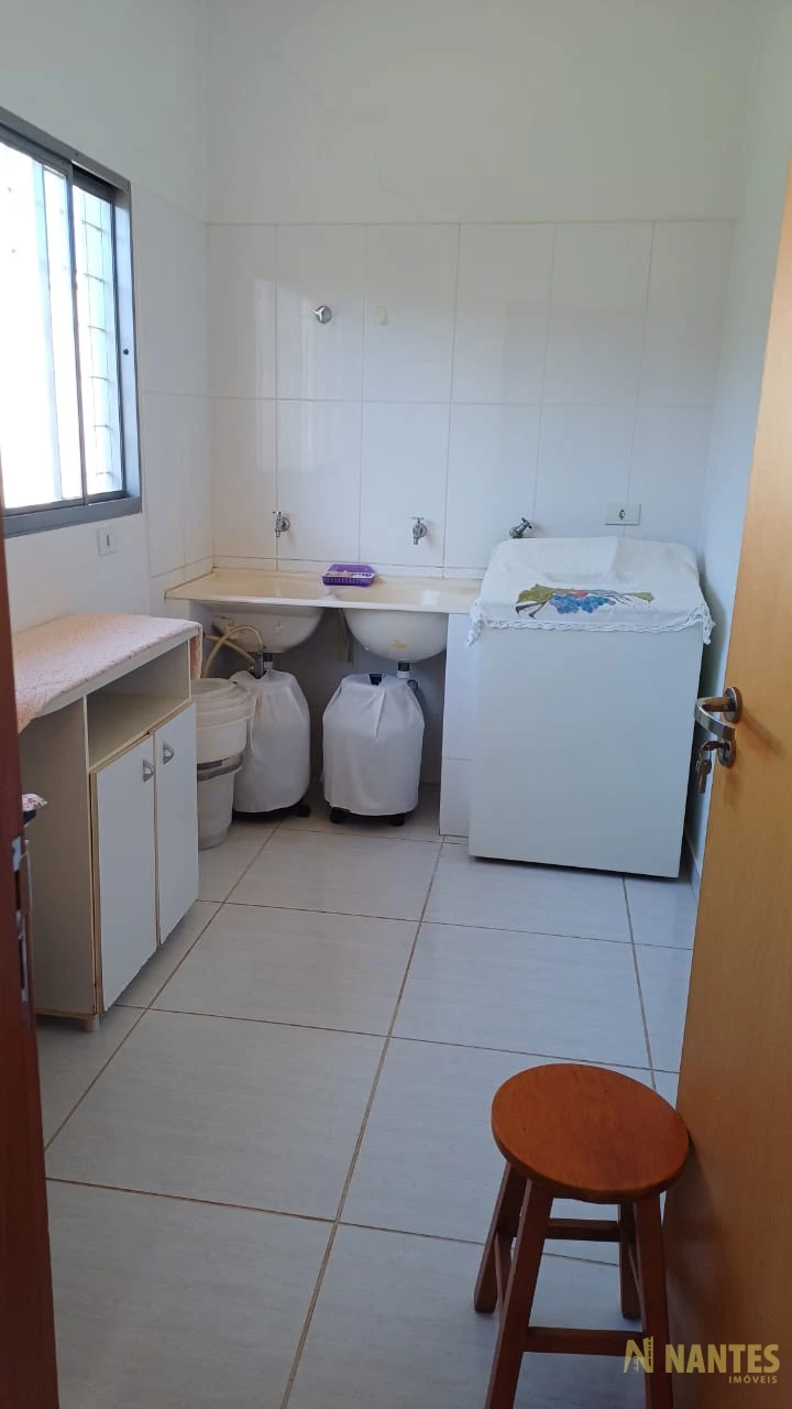 Imagens do imóveis Casa para venda com 189m² úteis e 2 suítes, Bairro Mediterrâneo - Londrina PR
