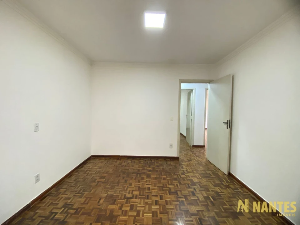 Imagens do imóveis Casa de esquina à venda Rua Jardinópolis - 250 m²  R$ 770.000, - Jardim Alvorada - Londrina/PR.
