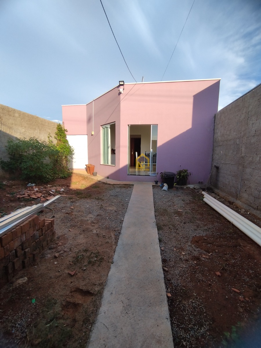 Imagens do imóveis Casa (Padrão), com 1 quartos e 2 banheiros à Venda, 169 m² em Vargem Grande do Sul/SP