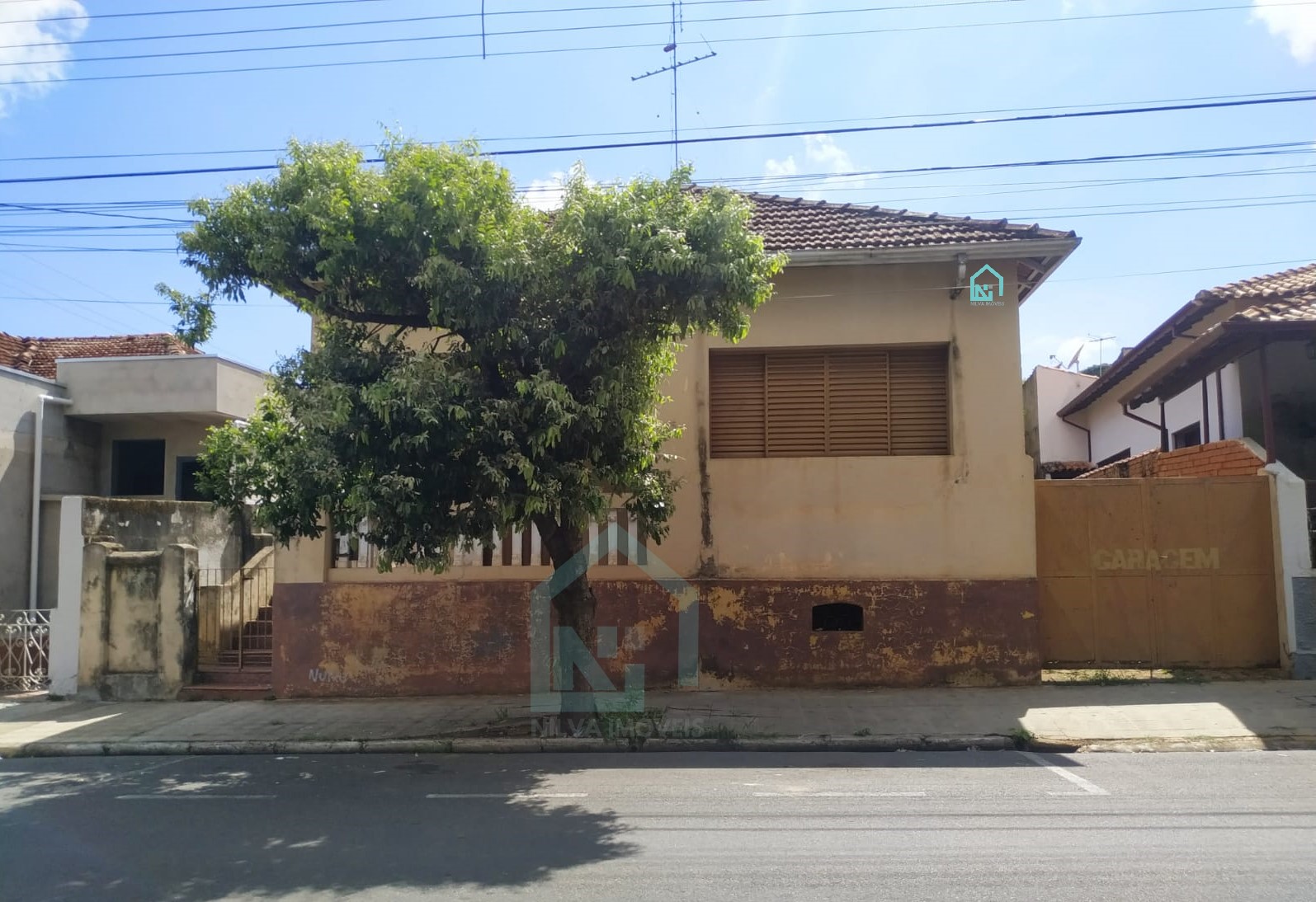 Imagens do imóveis Casa (Padrão), com 3 quartos e 1 banheiros à Venda, 402 m² em Vargem Grande do Sul/SP