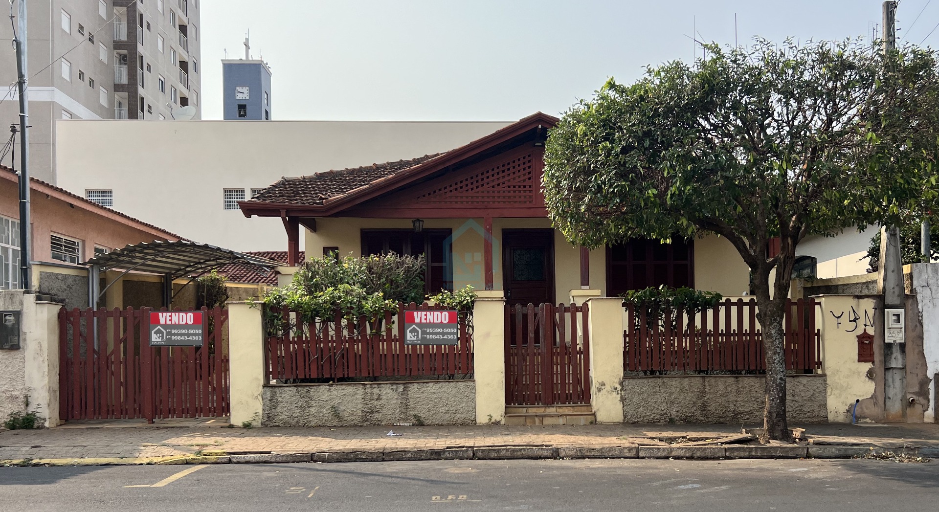 Imagens do imóveis Casa (Padrão), com 3 quartos e 2 banheiros à Venda, 325 m² em Vargem Grande do Sul/SP