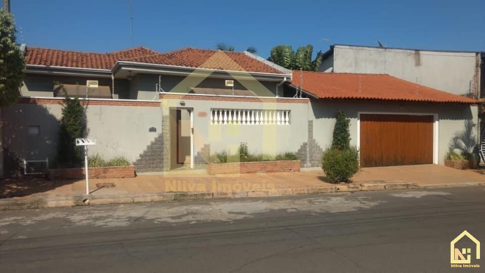 Imagens do imóveis Casa (Padrão), com 3 quartos e 3 banheiros à Venda, 500 m² em Vargem Grande do Sul/SP