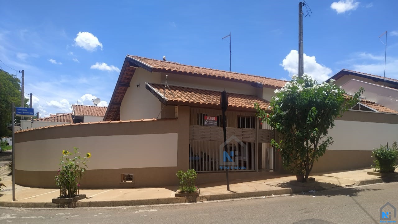 Imagens do imóveis Casa (Padrão), com 2 quartos e 1 banheiros à Venda, 180 m² em Vargem Grande do Sul/SP