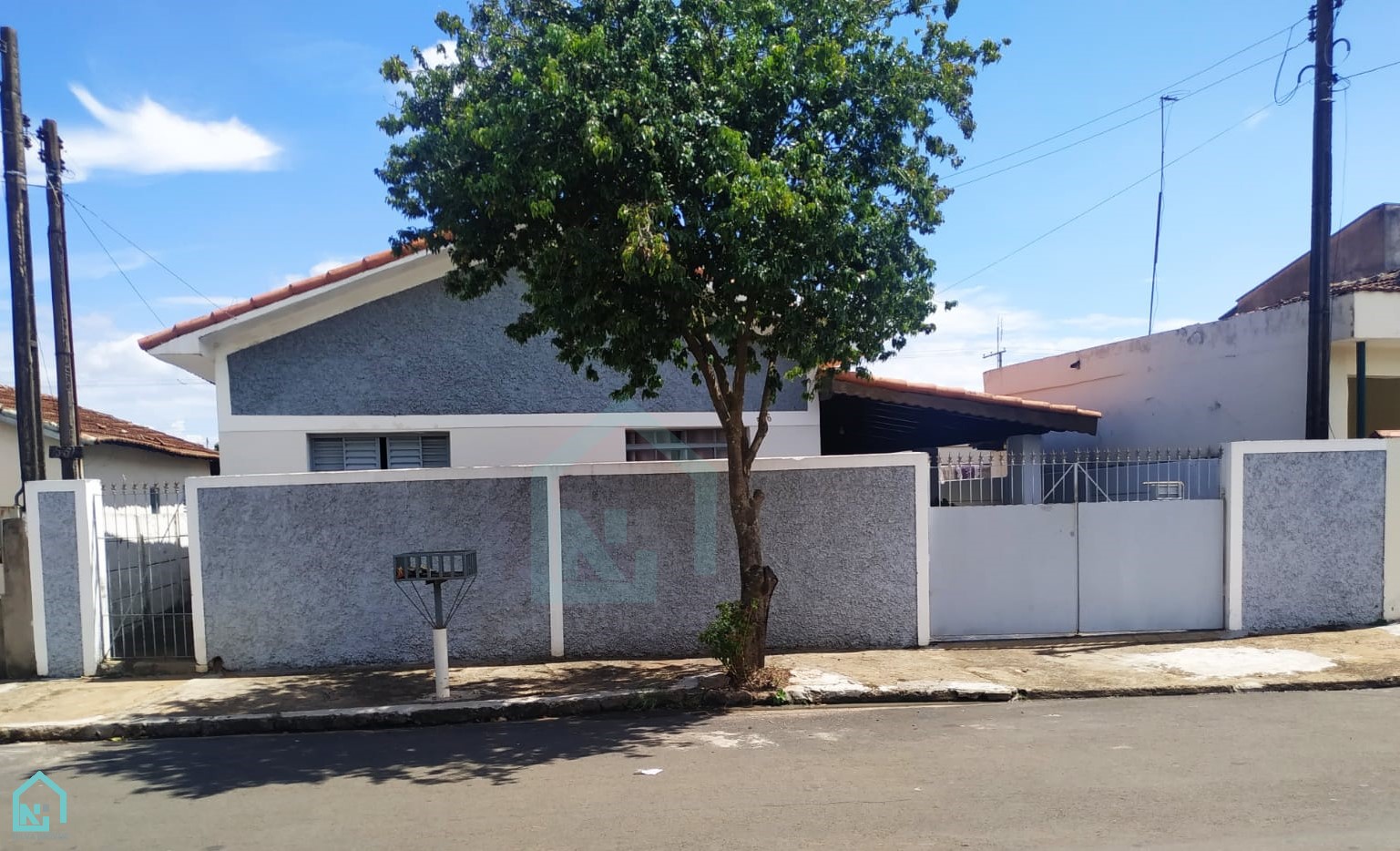 Imagens do imóveis Casa (Padrão), com 4 quartos e 2 banheiros à Venda, 282 m² em Vargem Grande do Sul/SP