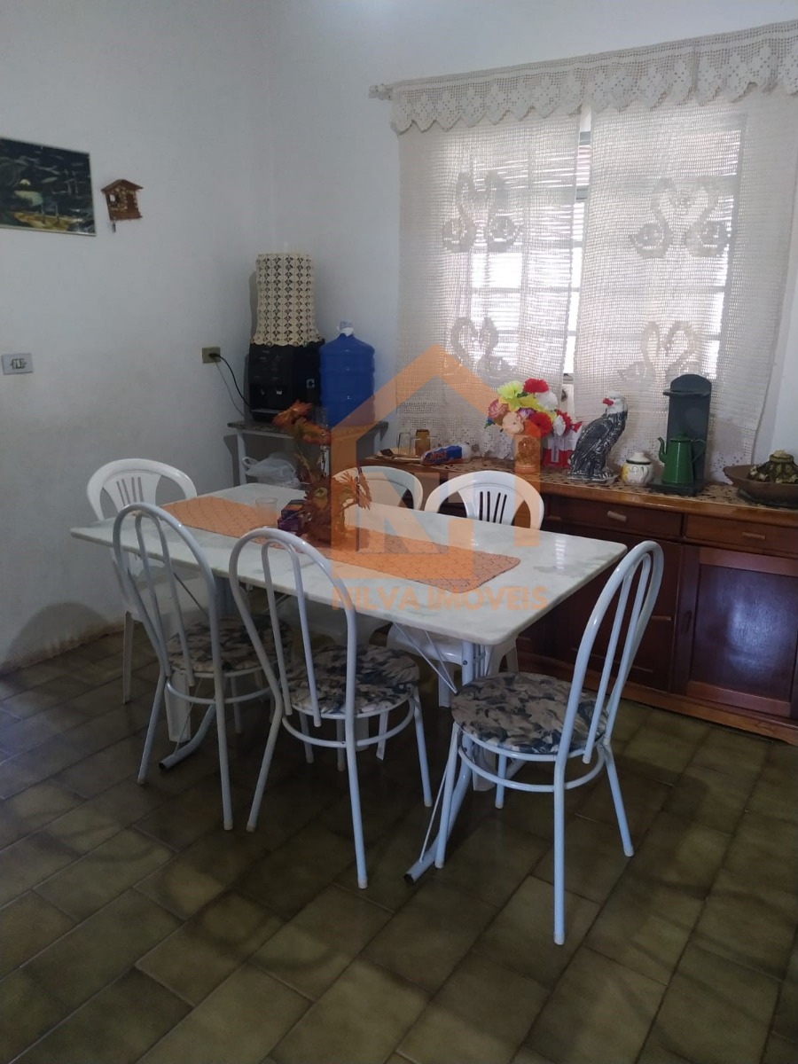 Imagens do imóveis Casa (Padrão), com 4 quartos e 2 banheiros à Venda, 282 m² em Vargem Grande do Sul/SP