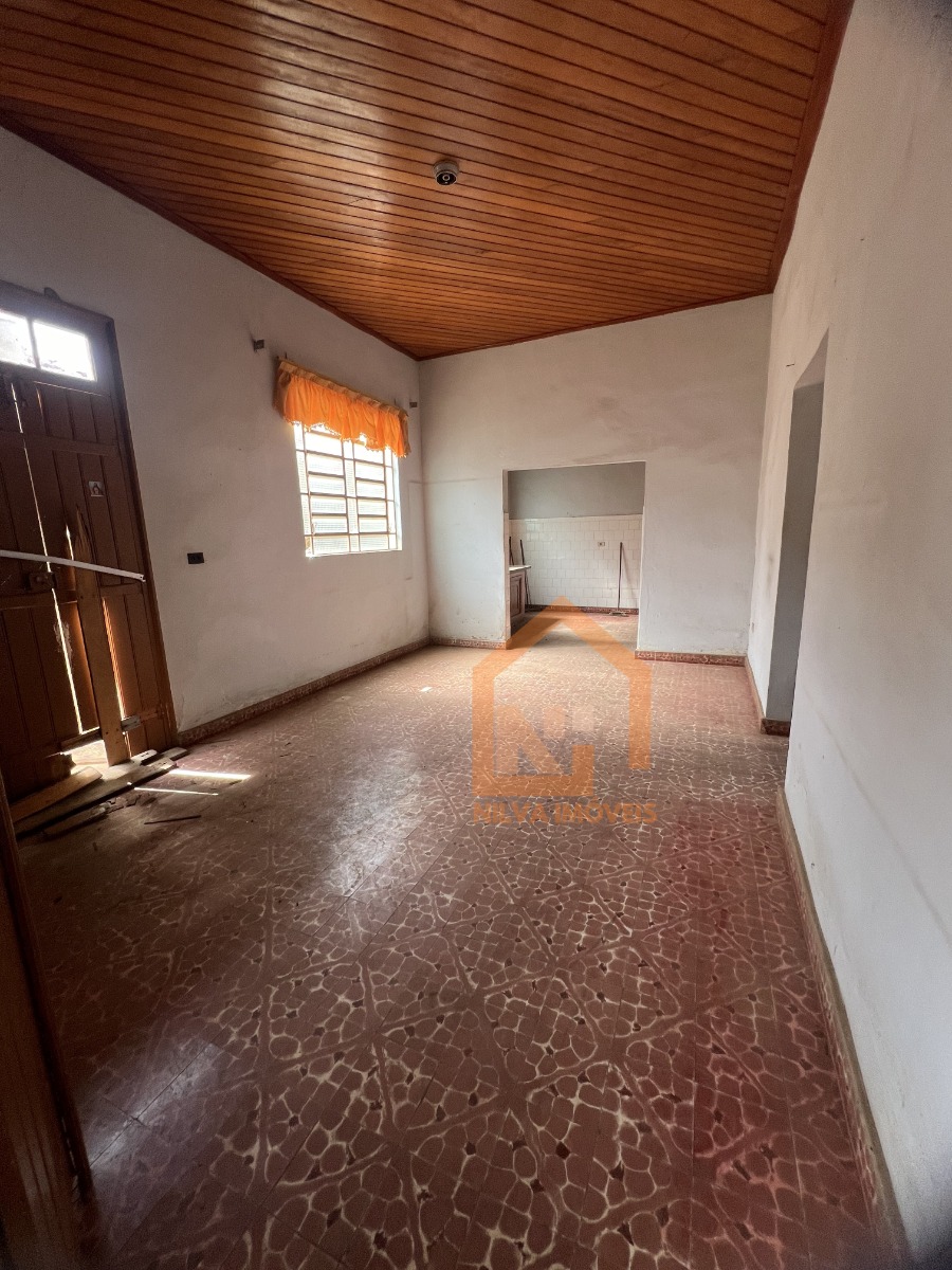 Imagens do imóveis Casa (Padrão), com 3 quartos e 1 banheiros à Venda, 402 m² em Vargem Grande do Sul/SP