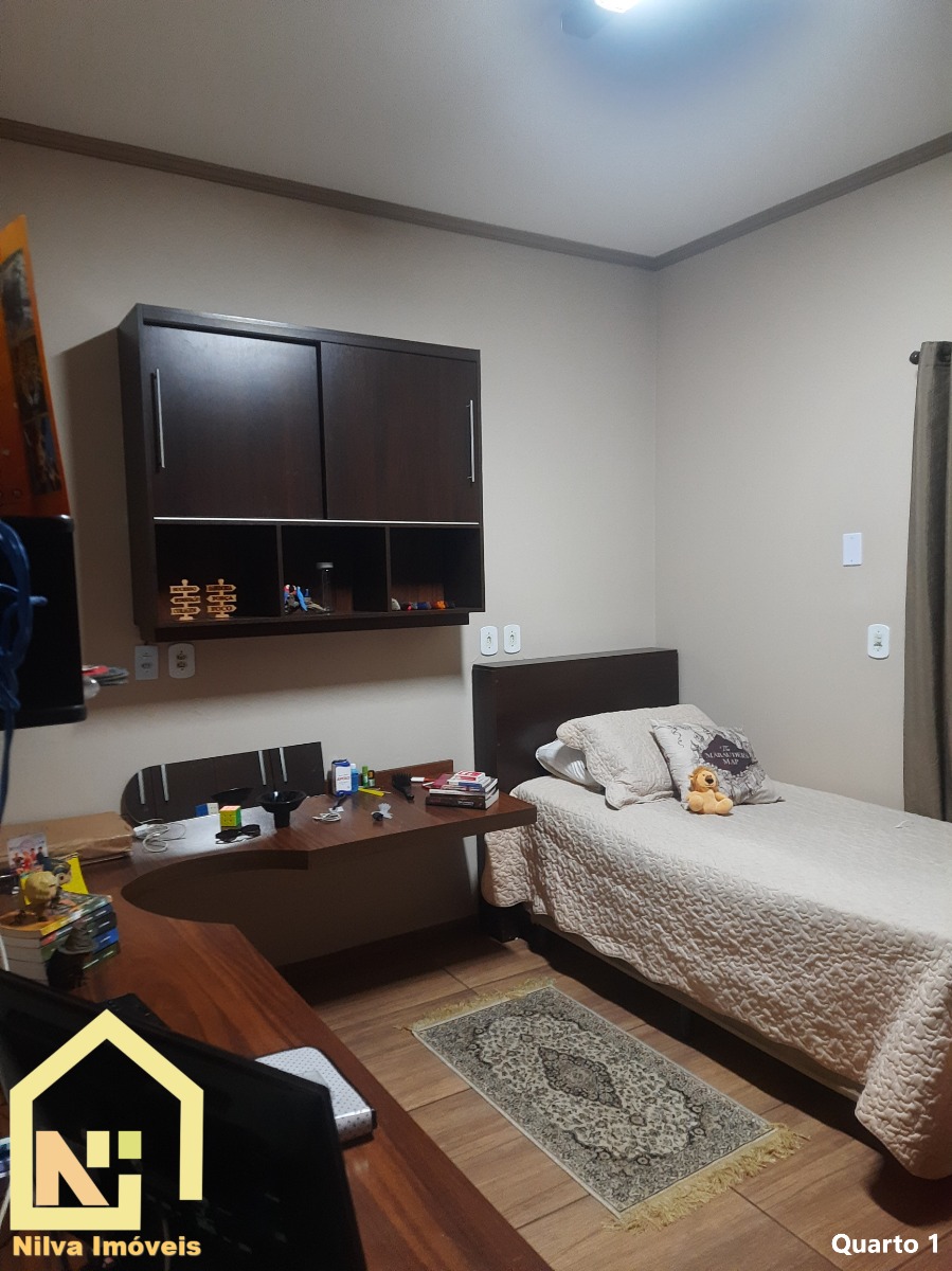 Imagens do imóveis Casa (Padrão), com 3 quartos e 3 banheiros à Venda, 190 m² em Vargem Grande do Sul/SP