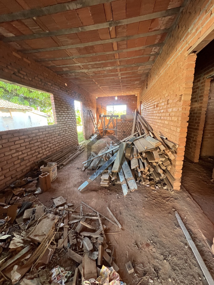 Imagens do imóveis Casa (Padrão), com 2 quartos e 2 banheiros à Venda, 231 m² em Vargem Grande do Sul/SP