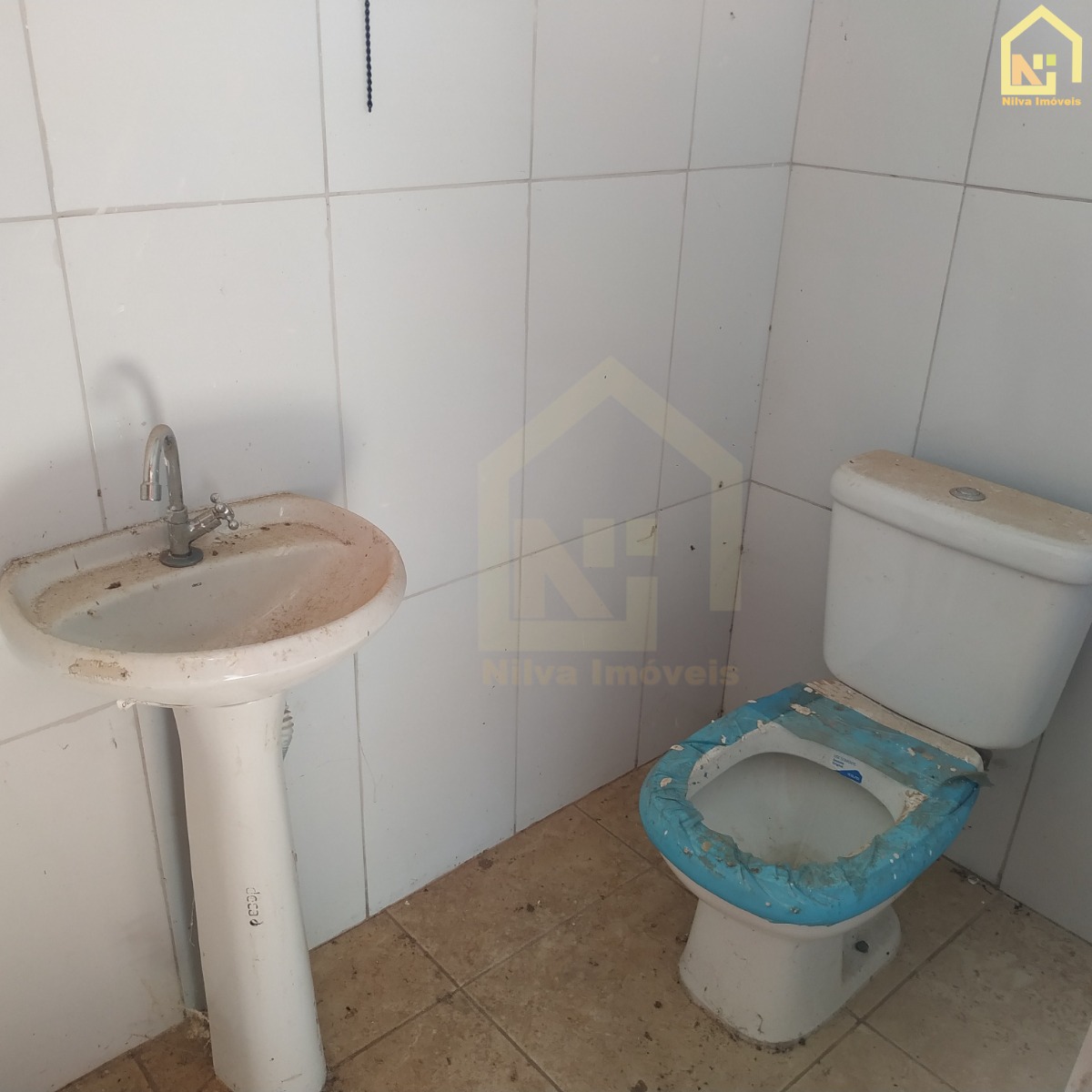Imagens do imóveis Casa (Padrão), com 2 quartos e 2 banheiros à Venda, 16 m² em Vargem Grande do Sul/SP