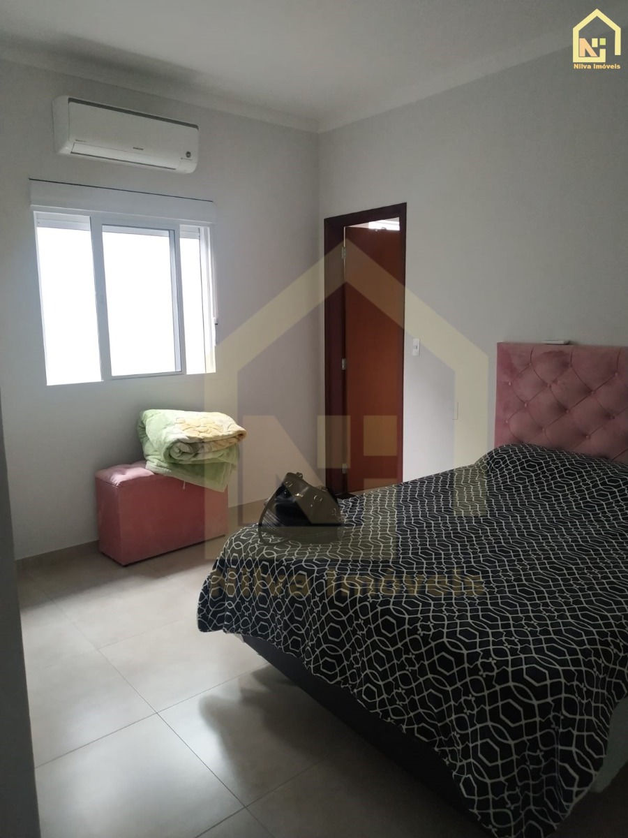 Imagens do imóveis Casa (Padrão), com 2 quartos e 3 banheiros à Venda, 250 m² em Vargem Grande do Sul/SP