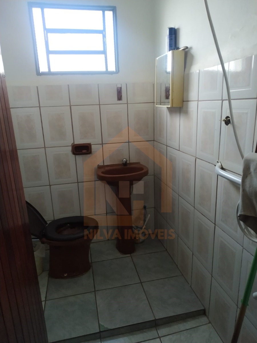 Imagens do imóveis Casa (Padrão), com 4 quartos e 2 banheiros à Venda, 282 m² em Vargem Grande do Sul/SP