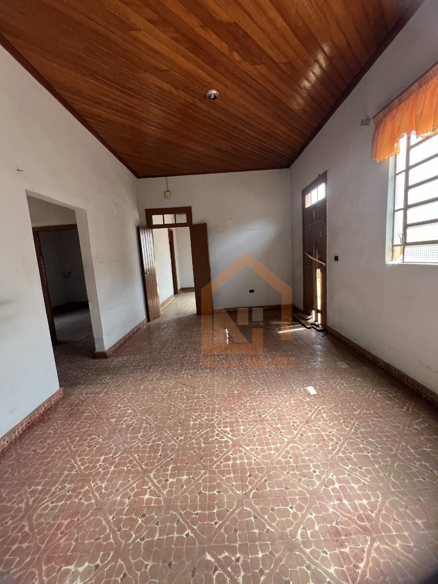 Imagens do imóveis Casa (Padrão), com 3 quartos e 1 banheiros à Venda, 402 m² em Vargem Grande do Sul/SP