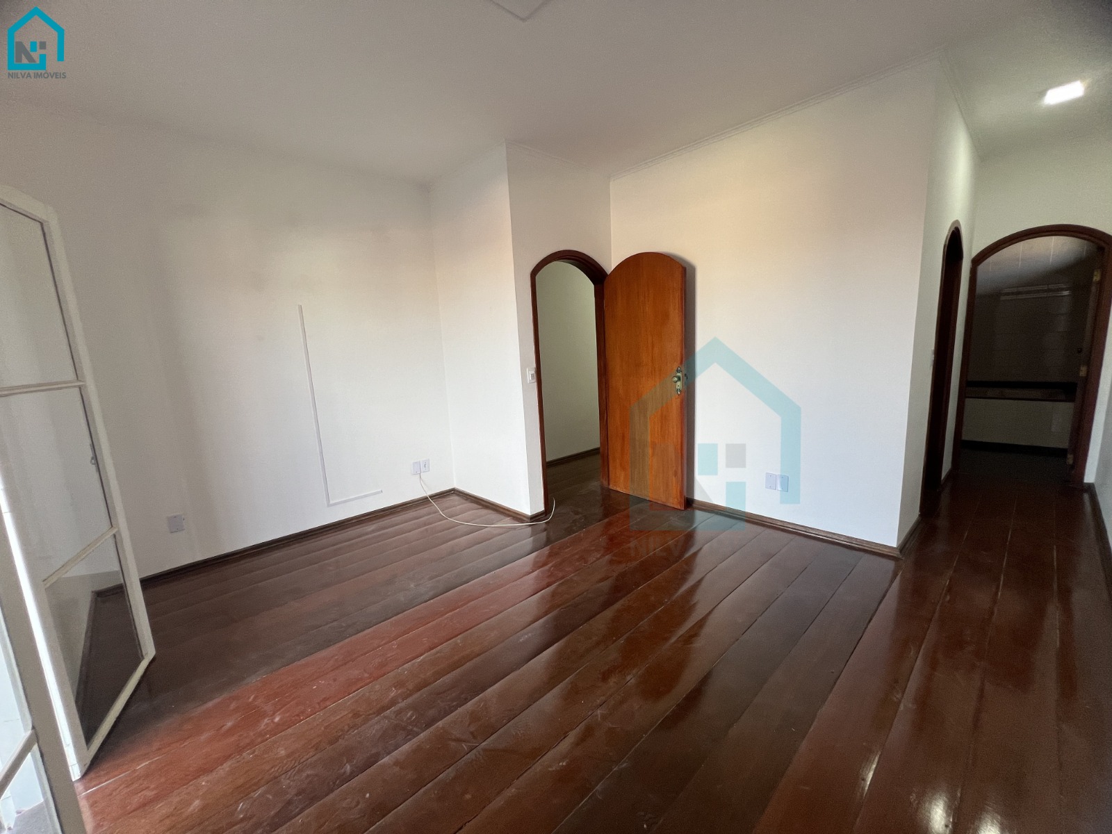 Imagens do imóveis Casa (Padrão), com 2 quartos e 2 banheiros à Venda, 360 m² em Vargem Grande do Sul/SP