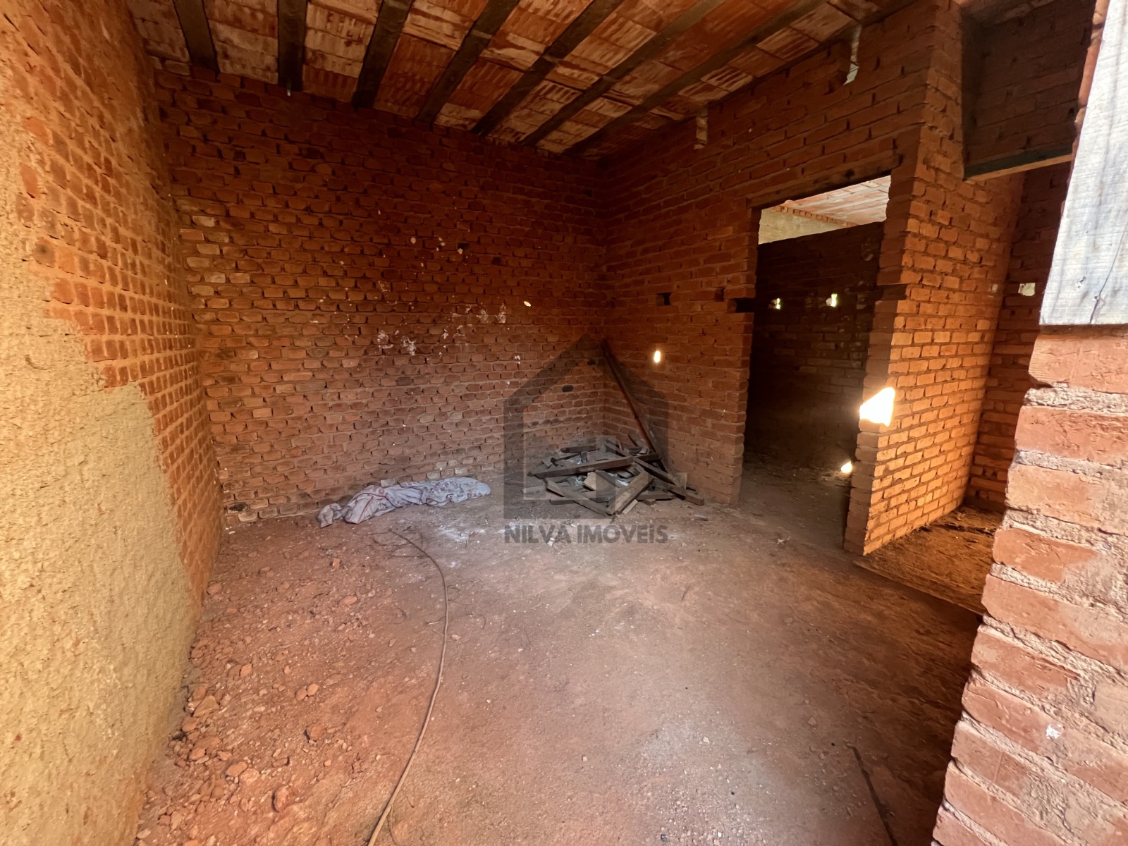 Imagens do imóveis Casa (Padrão), com 2 quartos e 2 banheiros à Venda, 231 m² em Vargem Grande do Sul/SP