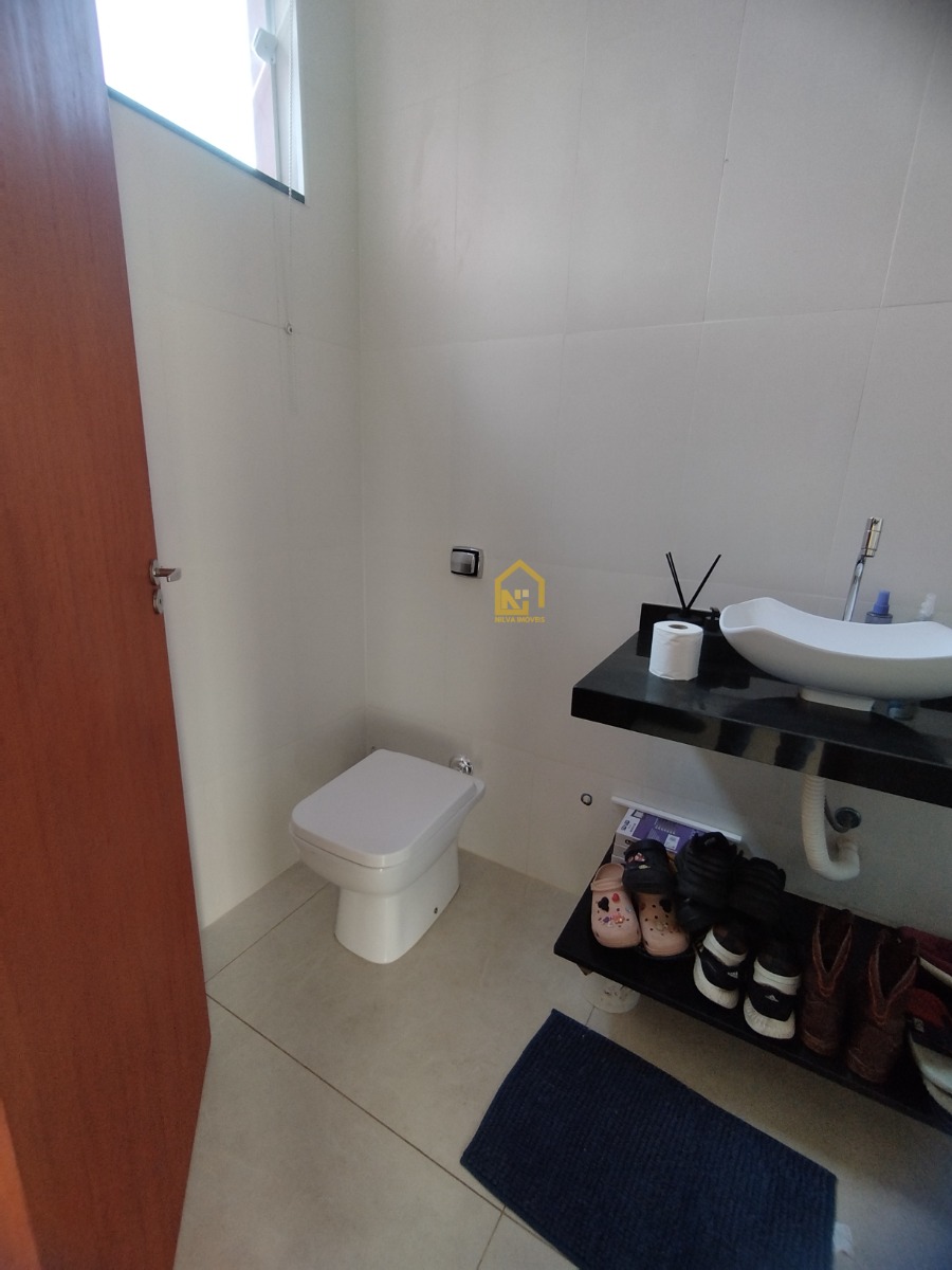 Imagens do imóveis Casa (Padrão), com 1 quartos e 2 banheiros à Venda, 169 m² em Vargem Grande do Sul/SP