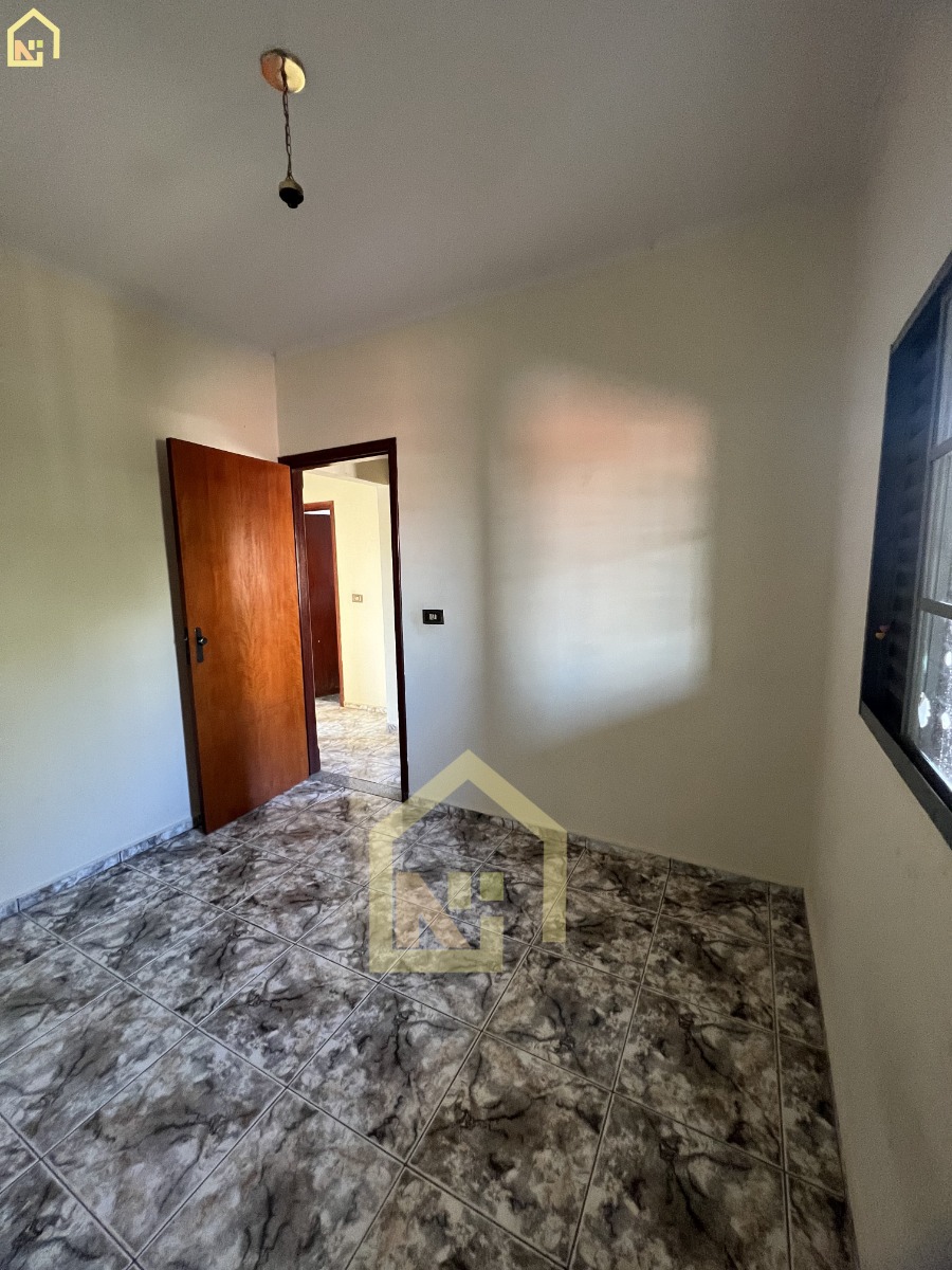 Imagens do imóveis Casa (Padrão), com 6 quartos e 2 banheiros à Venda, 190 m² em Vargem Grande do Sul/SP