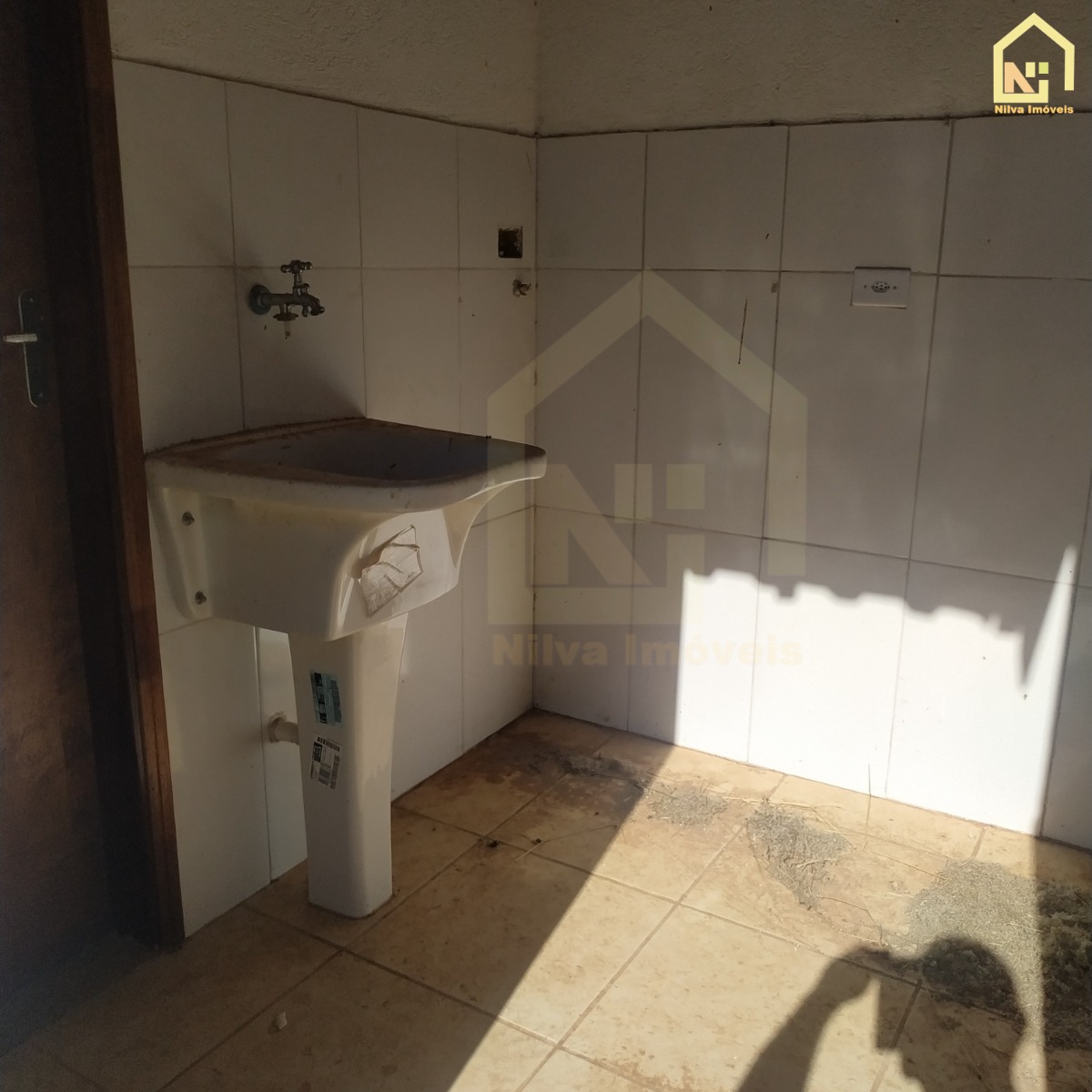 Imagens do imóveis Casa (Padrão), com 2 quartos e 2 banheiros à Venda, 16 m² em Vargem Grande do Sul/SP