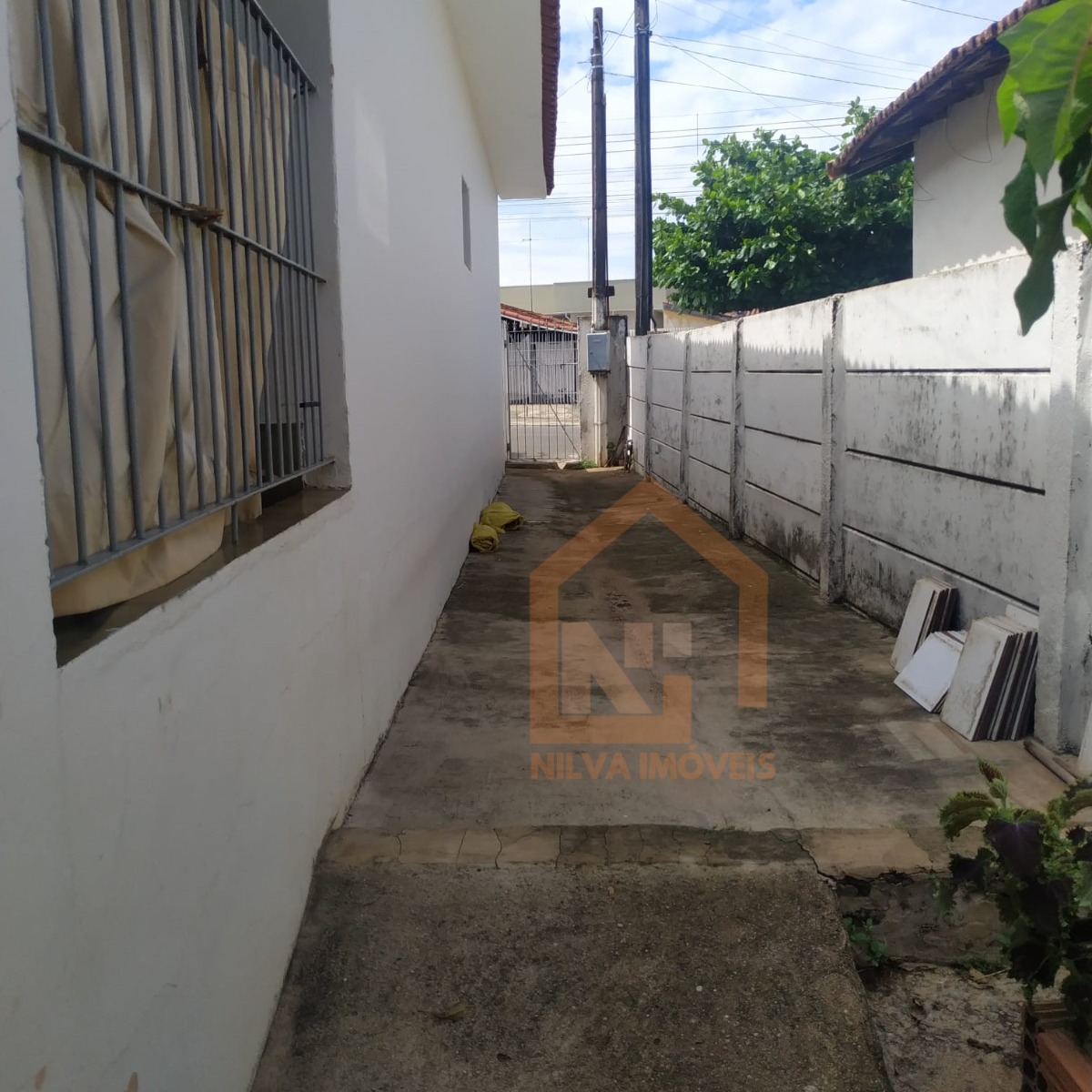 Imagens do imóveis Casa (Padrão), com 4 quartos e 2 banheiros à Venda, 282 m² em Vargem Grande do Sul/SP