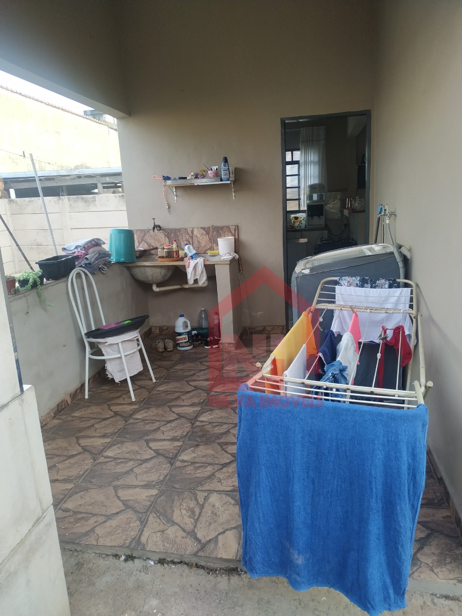 Imagens do imóveis Casa (Padrão), com 3 quartos e 1 banheiros à Venda, 200 m² em Vargem Grande do Sul/SP